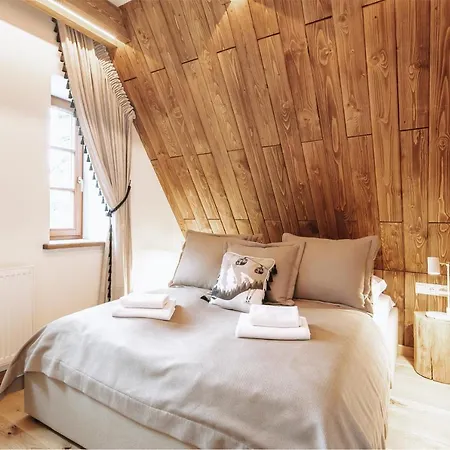 Lucylla Apart & Apartament 16